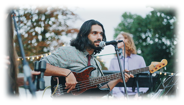 髭の似合う外国人